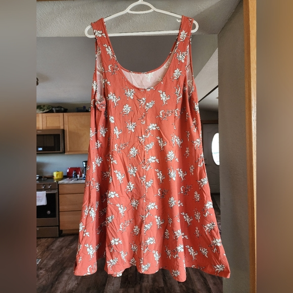 Forever21+ Floral Dress - Picture 2 of 3